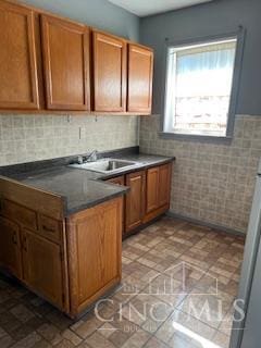 3541 Vinecrest Pl, Cincinnati, OH 45220 - photo 5