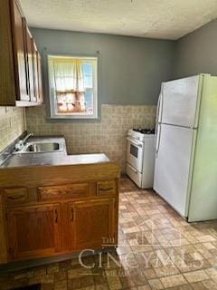 3541 Vinecrest Pl, Cincinnati, OH 45220 - photo 8
