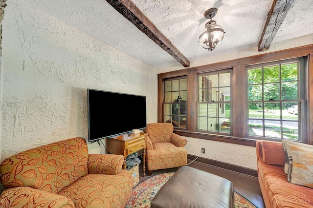 799 Millville Oxford Rd, Hamilton, OH 45013 - living room featuring a textured wall and a textured ceiling