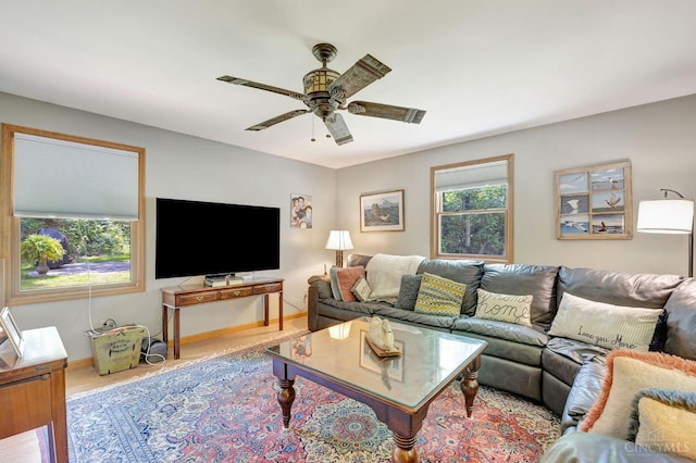 799 Millville Oxford Rd, Hamilton, OH 45013 - living room with a ceiling fan and baseboards