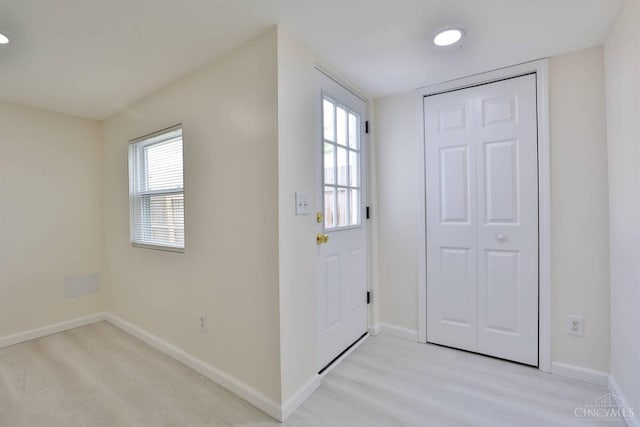 841 Willow Ave, Hamilton, OH 45013 - entrance foyer with light wood finished floors and baseboards