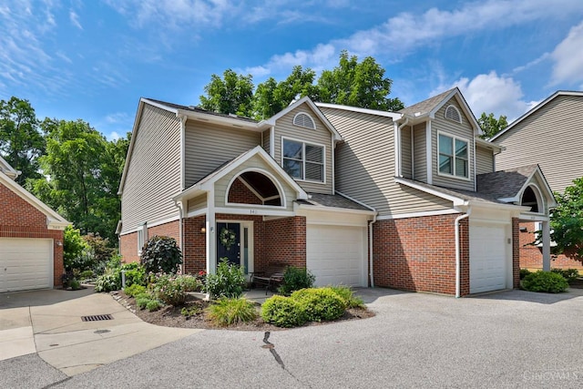 3411 Aston Ct, Cincinnati, OH 45209 - photo 1