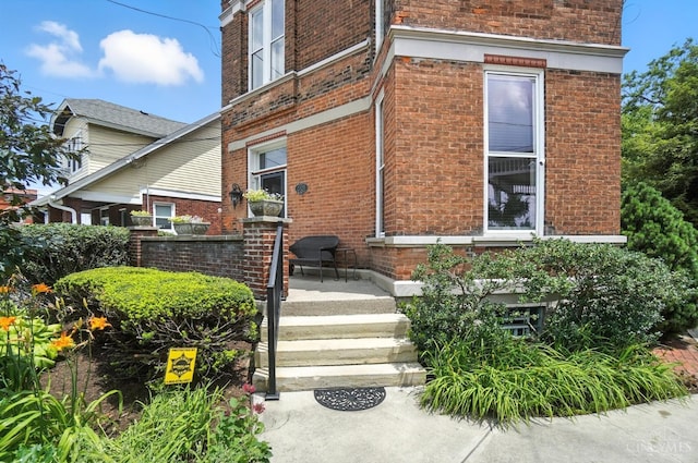2728 Hackberry St, Cincinnati, OH 45206 - photo 2