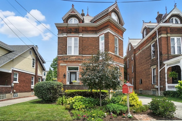 2728 Hackberry St, Cincinnati, OH 45206 - photo 1