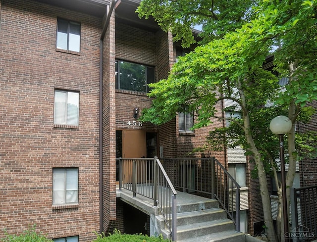 456 Grand Ave Unit 2, Cincinnati, OH 45205 - photo 2