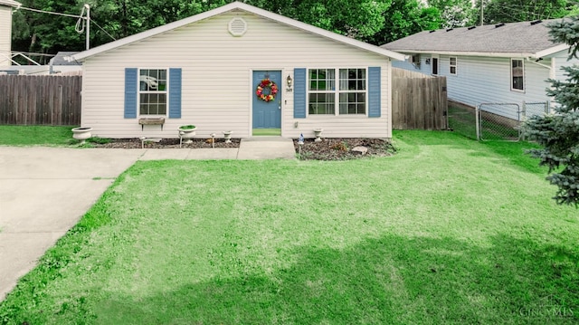 349 Manitee St, Middletown, OH 45044 - photo 1