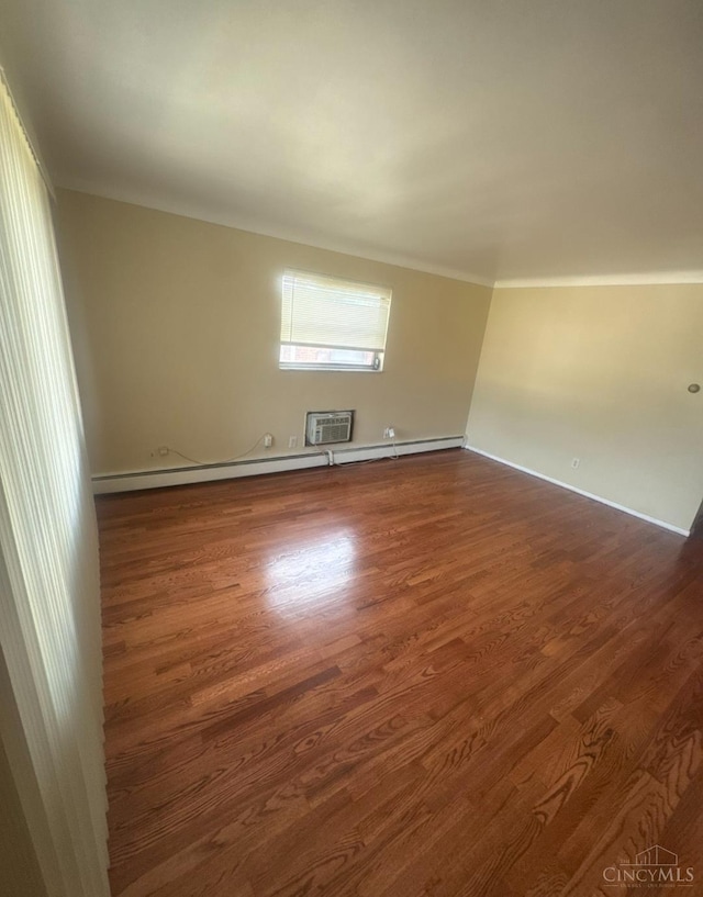 3381 Parkcrest Ln, Cincinnati, OH 45211 - photo 6