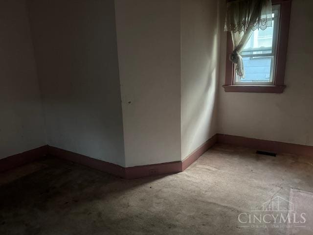 1623 Sutter Ave, Cincinnati, OH 45225 - photo 4