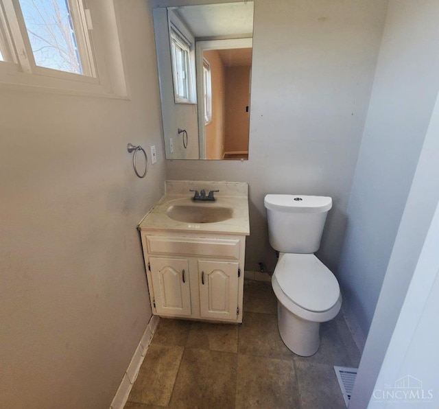 2776 Klondike Ct, Colerain Twp, OH 45251 - photo 8