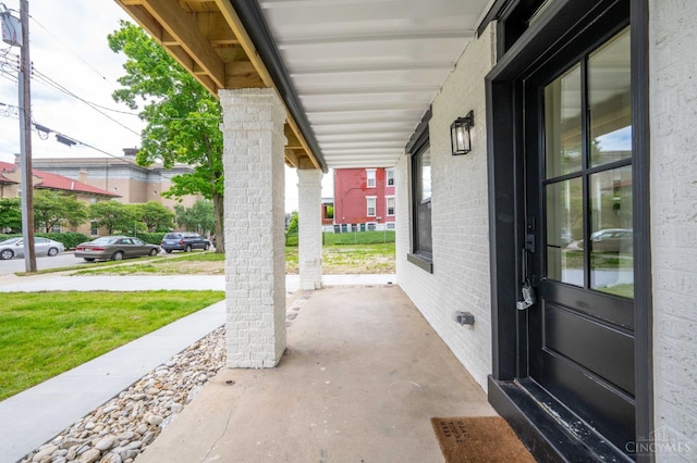 817 Hawthorne Ave Unit A, Cincinnati, OH 45205 - photo 2
