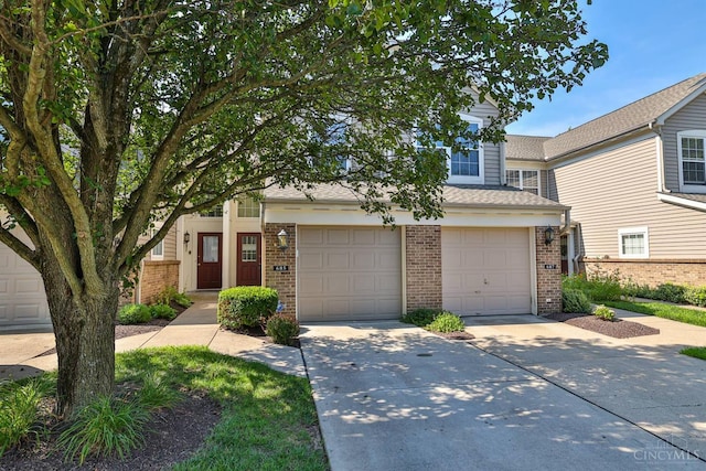 685 Bridle Path, Springfield Twp, OH 45231 - photo 1