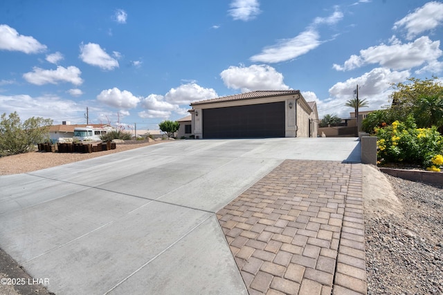 1430 Murphy Dr, Lake Havasu City, AZ 86404 - garage with concrete driveway