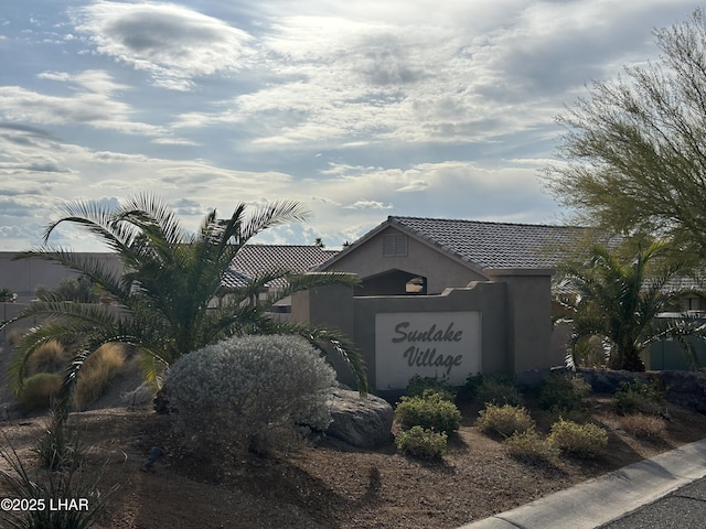 view of community / neighborhood sign