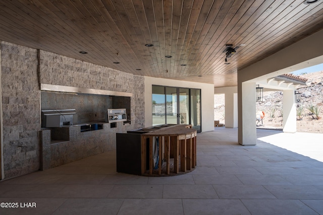 6724 Corte De Los Bueyes, Lake Havasu City, AZ 86404 - view of patio / terrace with exterior kitchen