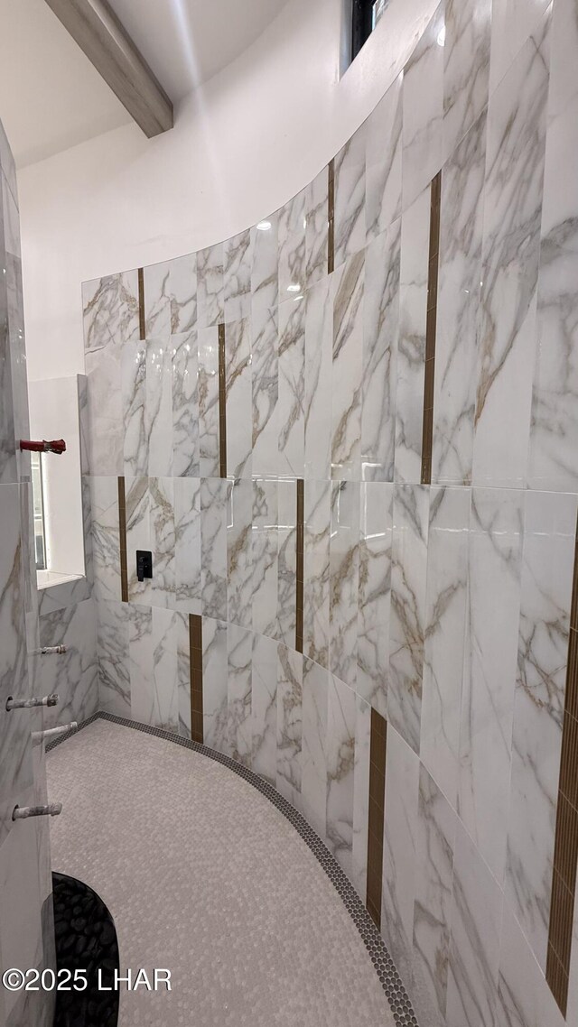 6724 Corte De Los Bueyes, Lake Havasu City, AZ 86404 - full bath featuring a tile shower