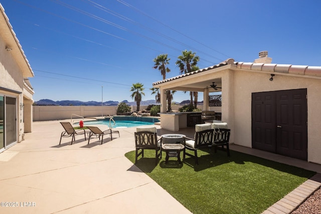 2008 Martinique Dr, Lake Havasu City, AZ 86406 - view of patio / terrace featuring a mountain view and a ceiling fan