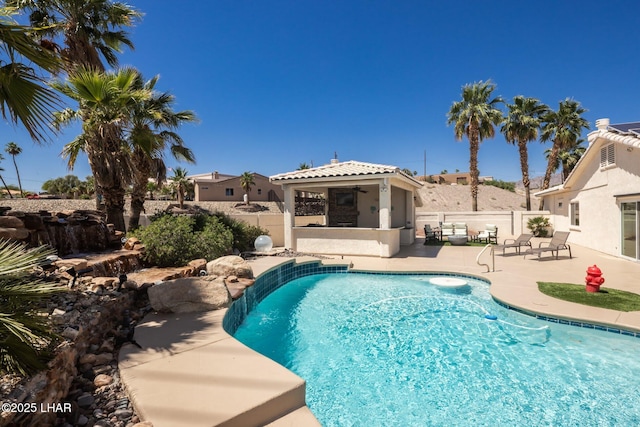 2008 Martinique Dr, Lake Havasu City, AZ 86406 - view of swimming pool featuring a patio and a ceiling fan