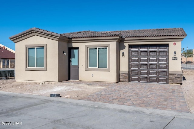 view of front facade with a garage