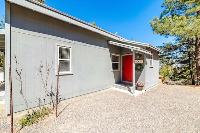 view of front of property featuring a patio area