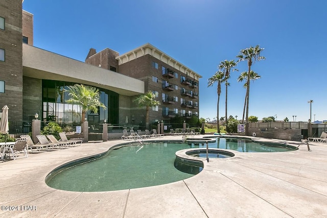 777 Harrah Way Unit 512, Lake Havasu City, AZ 86403 - pool featuring fence, a patio, and a community hot tub
