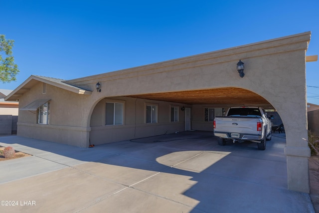 view of front facade featuring a carport