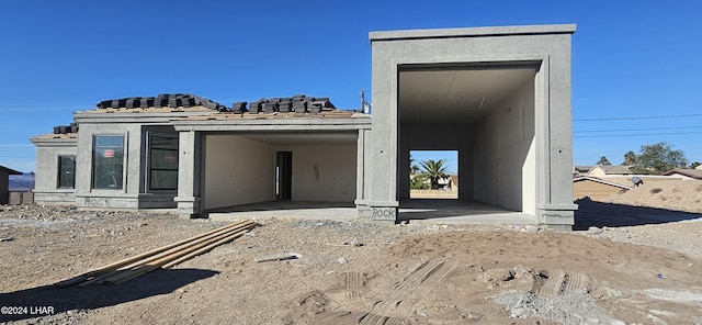 view of front facade with stucco siding