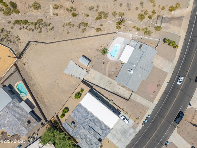 913 Thunderbolt Ave, Lake Havasu City, AZ 86406 - aerial view of a pool