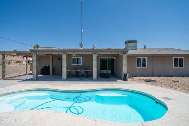 913 Thunderbolt Ave, Lake Havasu City, AZ 86406 - view of pool featuring a patio