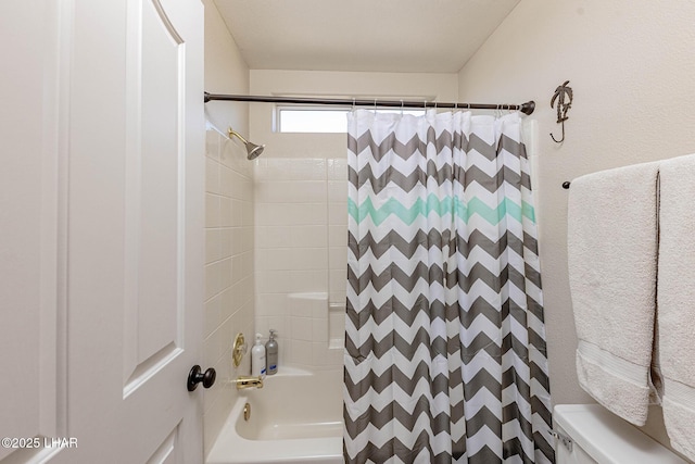 672 Wayside Dr, Lake Havasu City, AZ 86403 - bathroom with shower / bath combination with curtain and toilet