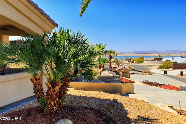 2930 Poseidon Ln, Lake Havasu City, AZ 86404 - view of yard with a water and mountain view