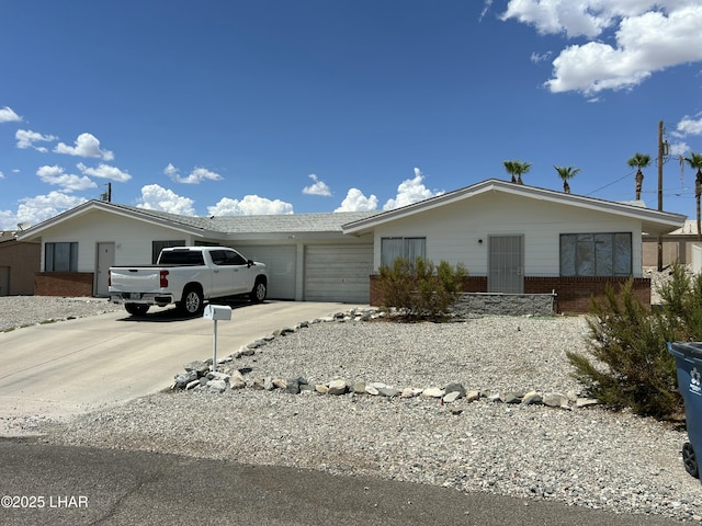 2381 Shorewood Dr, Lake Havasu City, AZ 86403 - photo 1