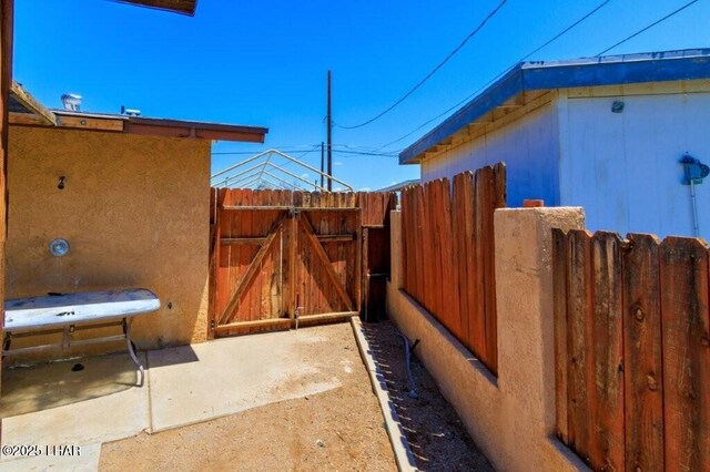 31632 Treasure Rd, Parker, AZ 85344 - photo 9