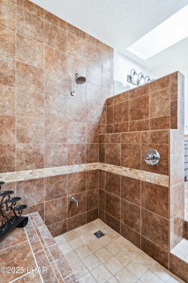 1921 Burgundy Ln, Lake Havasu City, AZ 86404 - bathroom with a textured ceiling and tiled shower