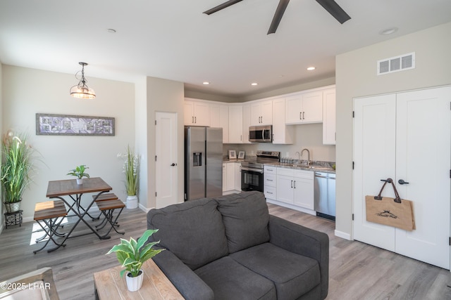 470 N Lake Havasu Ave Unit D, Lake Havasu City, AZ 86403 - photo 13
