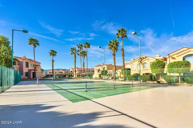 1650 Smoketree Ave Unit 202, Lake Havasu City, AZ 86403 - view of sport court