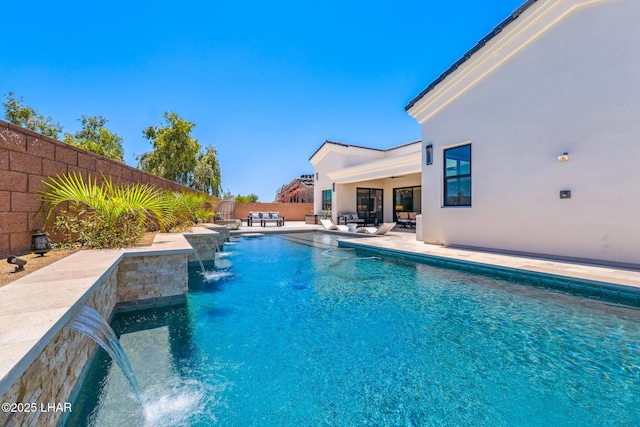 816 Isola Bella Loop, Lake Havasu City, AZ 86403 - view of pool with a patio area and a fenced backyard