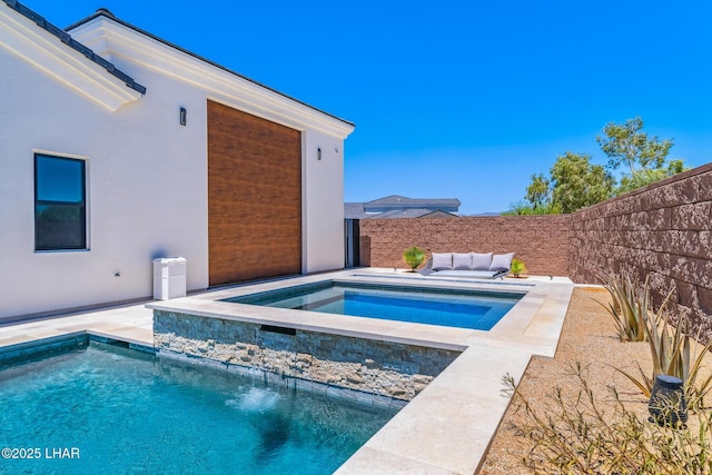 816 Isola Bella Loop, Lake Havasu City, AZ 86403 - view of pool with an in-ground hot tub and a fenced backyard