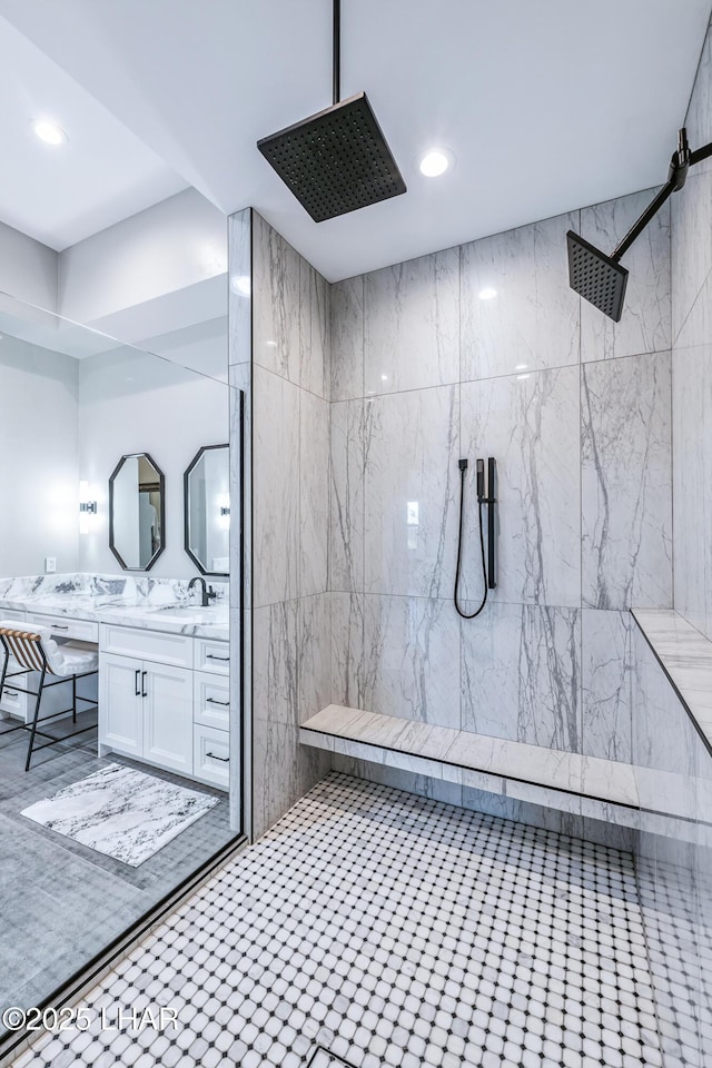 816 Isola Bella Loop, Lake Havasu City, AZ 86403 - full bath with a marble finish shower, vanity, and recessed lighting