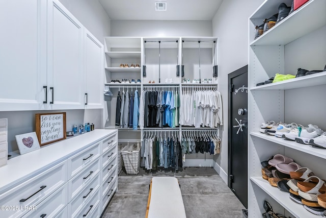 816 Isola Bella Loop, Lake Havasu City, AZ 86403 - view of spacious closet