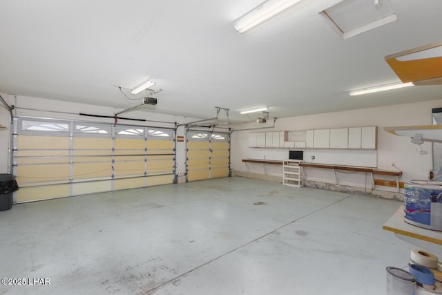 2624 Rainbow Ave N, Lake Havasu City, AZ 86403 - garage featuring a garage door opener