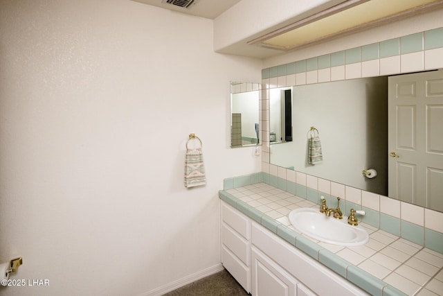 bathroom with vanity