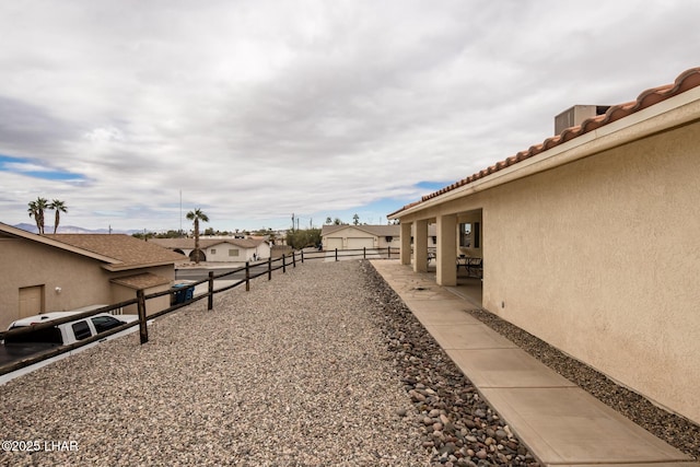 view of yard featuring a patio area