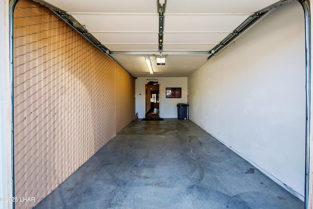 8731 Yaqui, Parker, AZ 85344 - garage with a garage door opener