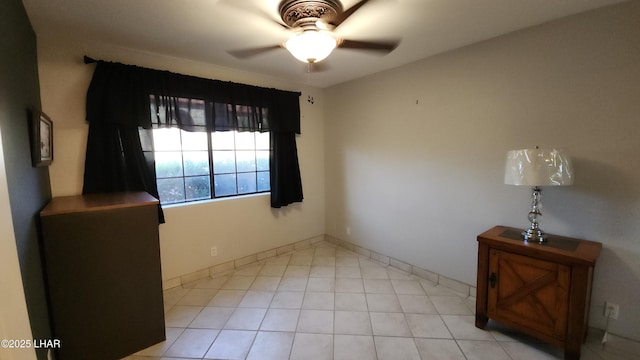 2095 Mesquite Ave Unit 27, Lake Havasu City, AZ 86403 - spare room featuring ceiling fan