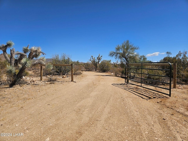 2624 S Gold Mine Rd, Yucca, AZ 86438