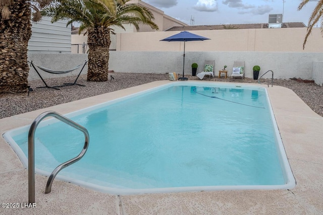 1364 Candy Dr, Lake Havasu City, AZ 86404 - view of pool with a fenced backyard