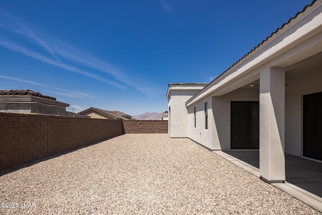 1650 E Sandra Dr, Lake Havasu City, AZ 86404 - view of yard with a patio