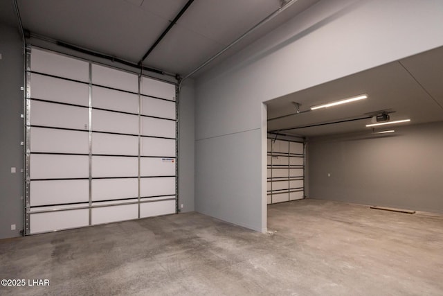 1650 E Sandra Dr, Lake Havasu City, AZ 86404 - garage featuring a garage door opener