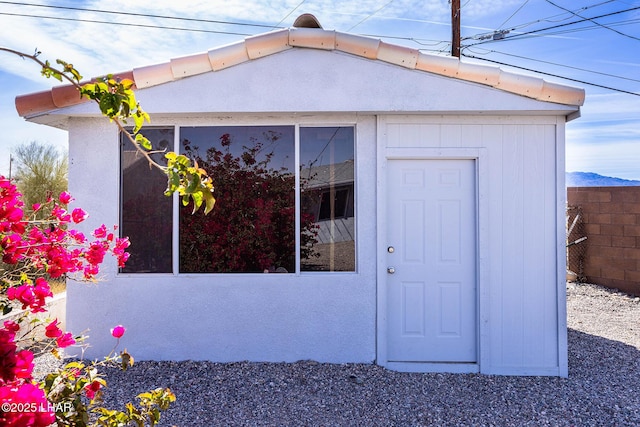 1880 Biscayne Ln, Lake Havasu City, AZ 86403 - view of outdoor structure featuring an outbuilding and fence