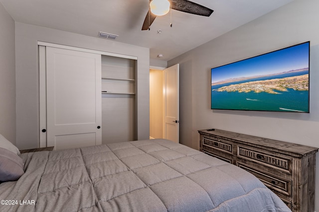 bedroom featuring a closet and ceiling fan